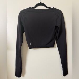 Lulu Lemon Black Long Sleeve Crop Top in great condition